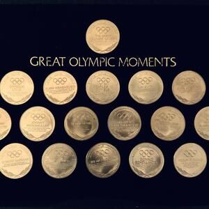 Great Olympic Moments Franklin Mint Set of 17 Bronze Rounds in Original Holder